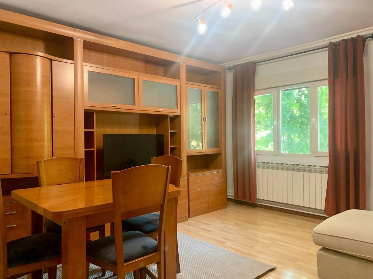 Apartamento Centrico Y Comodo Vitoria-Gasteiz Exterior foto